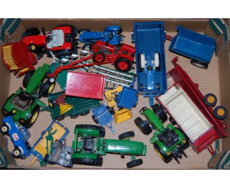 A box of loose modern issue diecast farm vehicles to include John Deere 7930 tractor, etc