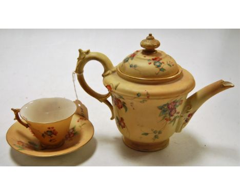 A Grainger & Co Royal Chinaworks Worcester blushware teapot and cover; together with a single teacup and saucer (20