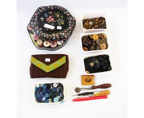 Quantity 20th century bakelite and other buckles, a large quantity of vintage buttons, mauchlineware needle case, quantity se