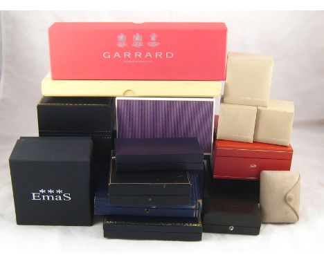A mixed lot comprising a boxed Emas gent's wristwatch, together with a quantity of watch and jewellery boxes including Georg 