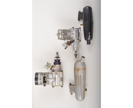 Two engines DS 10 R/C glow, and HP40 F-RC.