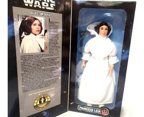 Kenner Star Wars Collectors Series Princess Leia doll, L: 30 cm. P&amp;P Group 1 (£14+VAT for the first lot and £1+VAT for su