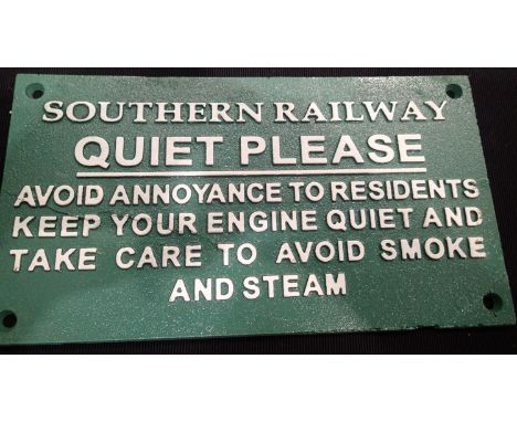 Railwayana cast iron painted replica notice; Quiet Please, Southern Railway, 27 x 15 cm. P&amp;P Group 2 (£18+VAT for the fir