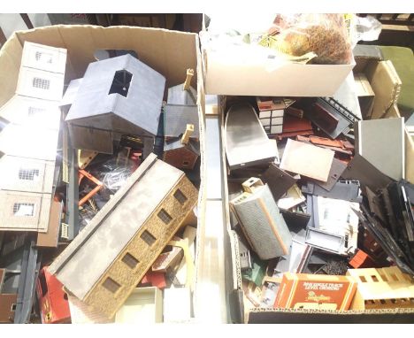 Quantity of OO scale railway buildings, platforms etc, card and plastic, ex layout, some damage/parts missing. P&amp;P Group 