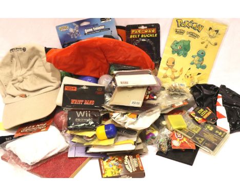 Box of assorted Nintendo related ephemera. P&amp;P Group 3 (£25+VAT for the first lot and £5+VAT for subsequent lots) 
