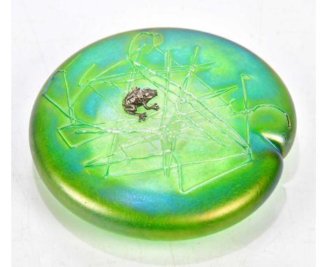 JOHN DITCHFIELD FOR GLASFORM; a contemporary Art Glass paperweight modelled as a silver frog on lily pad, diameter 10cm.Condi