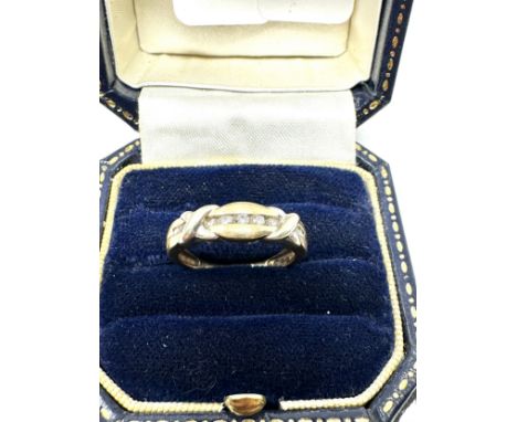 9ct gold diamond ring 3.4g 0.15ct diamonds 