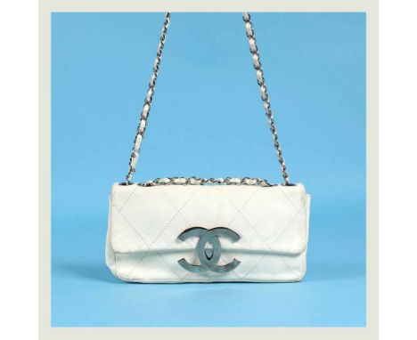 Chanel Woc Chain Shoulder Wallet Bag Purse Indigo Denim Canvas 4711306