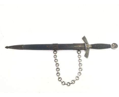 A Nazi WW2 First pattern Luftwaffe dagger with Ernst Pack & Sohn makers mark, total length 45cm, blade 31cm long. This lot ca