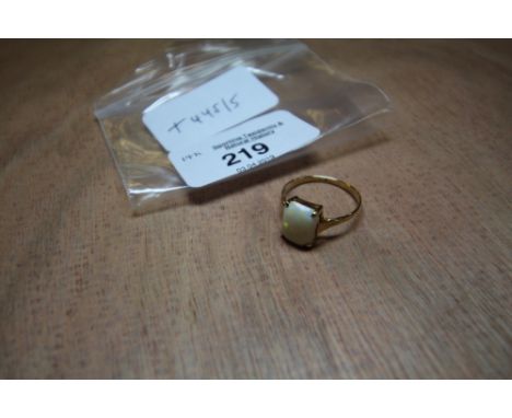 9ct Gold Opal Ring