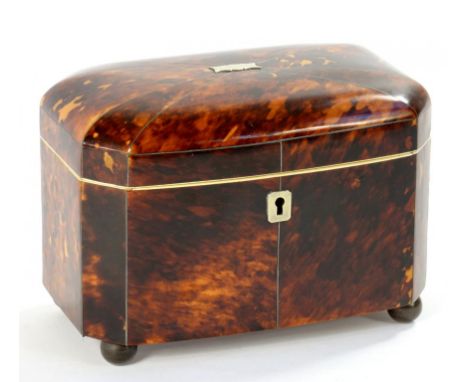 A VICTORIAN TORTOISESHELL TEA CADDY WITH WIRE STRINGING, 16.5CM W, C1840