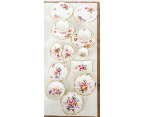 A ROYAL CROWN DERBY IMARI PLATE, 21.5CM DIAM, PRINTED MARK AND A QUANTITY OF ROYAL CROWN DERBY DERBY POSIES PATTERN TEA AND T