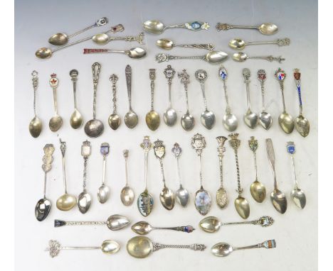 A collection of continental silver and enamel souvenir spoons, Chinese silver teaspoons, gross weight 483gms, 15.53ozs 