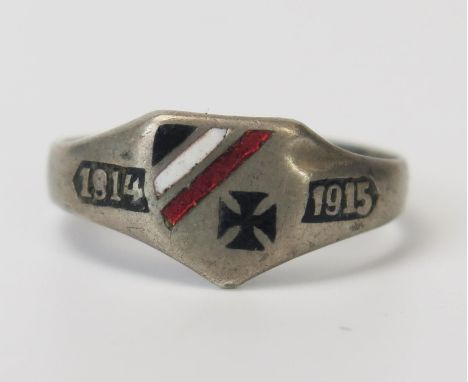 A German WWI silver and enamel patriotic ring 1914-1915. 