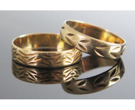 Two Modern 9ct Gold Wedding Bands with incised decoration, sizes R.75 and N.25, 3.5g 