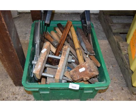 Mixed lot of vintage hand tools to include files, chisels, hammers etc