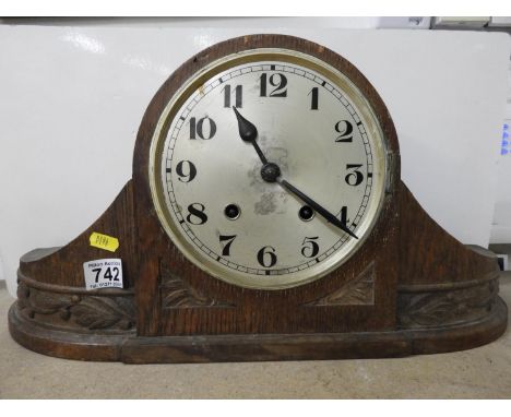 Vintage Oak Cased Mantel Clock 