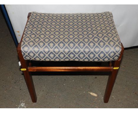 Retro Stool 