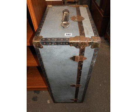 Vintage Steamer Trunk 