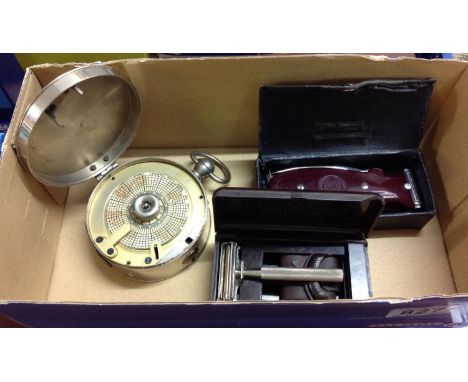 2x Vintage Razors and Vintage Timer 