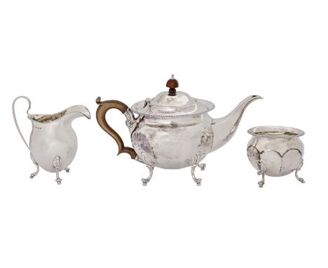 A George V silver tea service, teapot 17cm h, by Ernest Druiff &amp; Co, Birmingham 1920, 31ozs (3)  Almost as new, no engrav