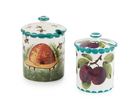 A WEMYSS WARE HONEY POT &amp; COVER 'BEES &amp; HIVE' PATTERN, EARLY 20TH CENTURY  decorated by Joe Nekola, painted and impre