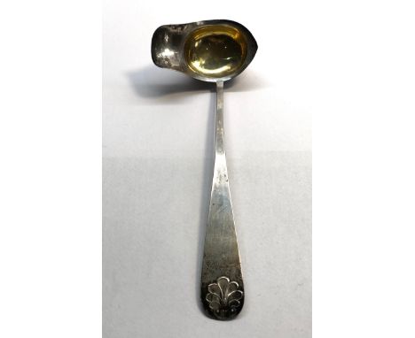 antique continental silver sauce ladle full hallmarks to back of handle measures approx 17cm long bowl measures approx 5.8cm 