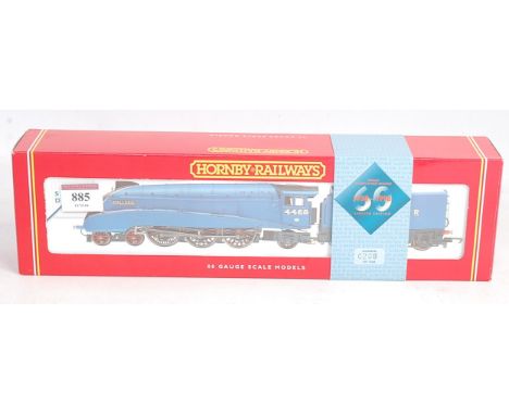 Hornby R2059 World Speed Record 1938-1998 limited edition 0208/1500 LNER blue 'Mallard' engine and tender with instructions (