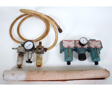 Schrader compressed air cylinder regulator set with air cleaner/regulator with hand control and lubricator and pressure gauge