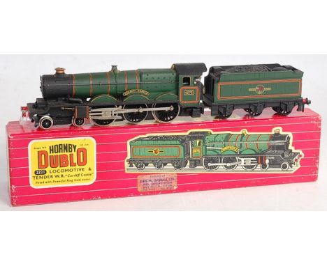 Hornby Dublo 2221 'Cardiff Castle' engine and tender good for age (G-BG), dealer sticker on box lid John W Bagnall, Stafford