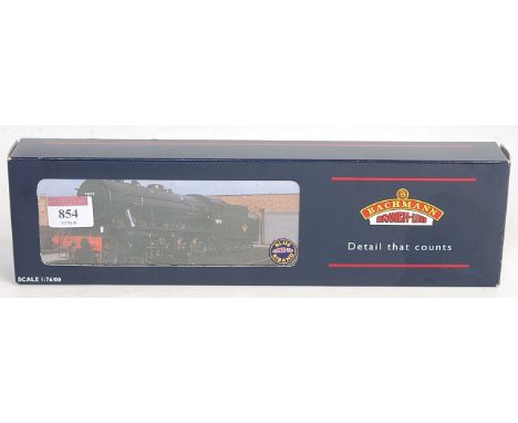 A Bachmann 32-252 BR black late crest Austerity class 2-8-0 engine and tender No. 90445 with instructions (GNM-BG)