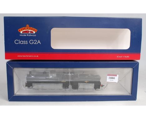 A Bachmann 31-475A BR black late crest class G2A engine and tender with back cab (NM-BNM)