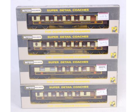4 x Wrenn ''Golden Arrow'' Pullmans including W6012 ''Pegasus'', W6012A ''Cecilia'', W6012B ''Aries'' and W6012B ''Cygnus'', 