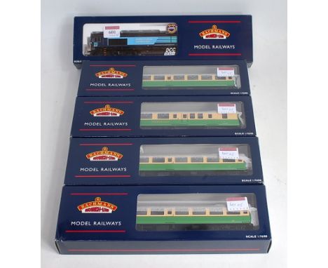 A Bachmann 32-731 class 66 diesel locomotive Direct Rail Service blue No. 66407 (M-BM) and sold with set of Kyle Line Mk2 coa