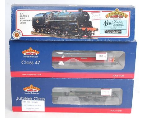 Bachmann 31-652 class 47 diesel locomotive No. 47474 parcels red/grey livery 'Sir Rowland Hill' (G-BFG), 31-104 BR green Stan