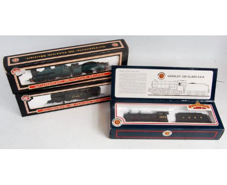 3 various boxed 00 gauge locomotive by Dapol and Bachmann, examples to include Bachmann 31-850 J39 1974 LNER locomotive