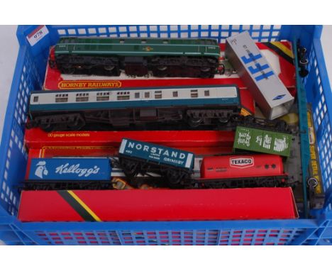 Boxed Hornby ''Britannia'' engine and tender (G-BP) BR green class 25 diesel locomotives (G-BP) green A1A-A1A diesel (G) BR w