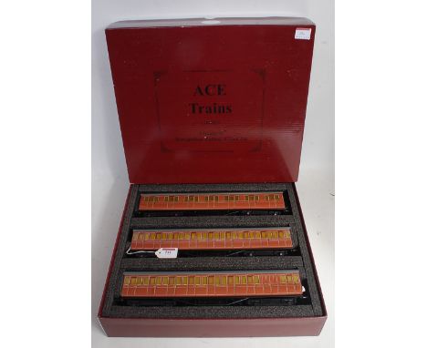 ACE trains set of three London Transport coaches C/275 (NM) (BNM)