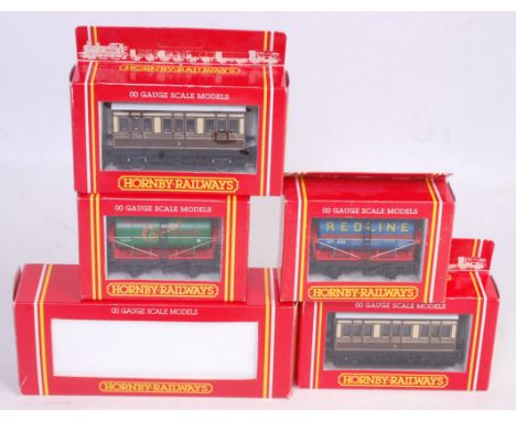 Hornby R165 GWR 0-6-0 Pannier tank loco (G-BF) with 2x R446 GWR 4 wheel coaches (G-BG) and R127 'Castrol' and R129 'Redline' 