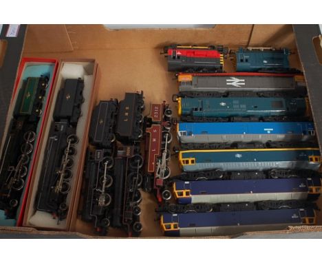 Tray containing 5 steam and 8 diesel locomotives by Hornby and Lima including LMS 4P tank engine LMS class 5 engine and tende