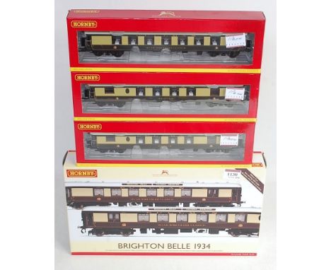 Hornby coaches to form Brighton Belle 1934 set R2987 driving motor brake 3rd No 89 (powered) motor brake 3rd No 88 (dummy) an