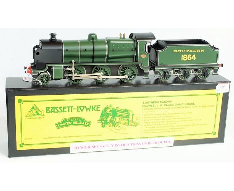 Corgi for Bassett Lowke 2001, SR Maunsell 'N' class 2-6-0 Southern 1864 Mogul, green, 10-12v DC with instruction and outer bo