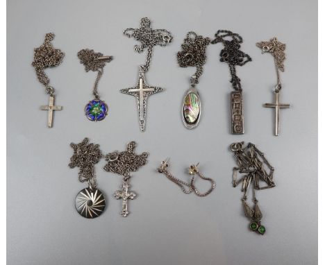 Collection of mostly silver necklaces on chains to include silver ingot and Queensway sterling silver &amp; enamel necklace