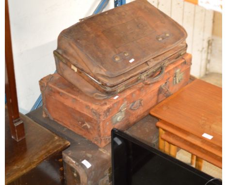 VINTAGE TRUNK, GLADSTONE STYLE BAG &amp; VINTAGE CASE     