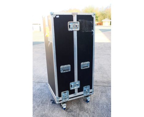 A professional flight case, raised on castors, approximately 150 cm x 67 cm x 60.5 cm.
PLEASE NOTE ITEM MUST BE COLLECTED BY 