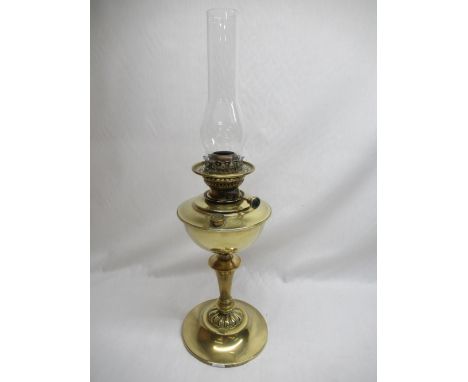 Late C20th brass oil lamp 