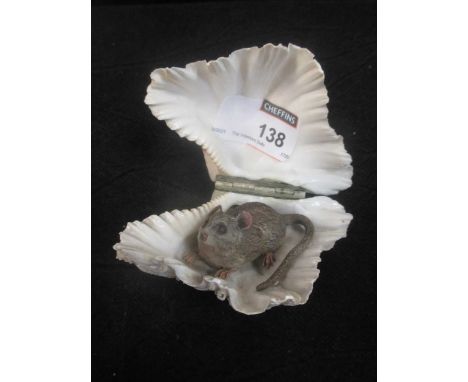 A cold painted model of a rat in shell, 9cm wide