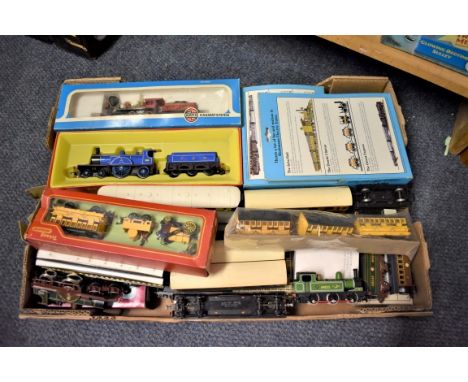 Trains:&nbsp;a large quantity of locomotives, carriages, etc, to include a boxed Triang, further boxed examples by Bachmann; 