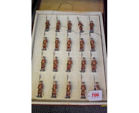 German Manufacture:&nbsp;a set of 20 vintage painted metal Yeoman Warders No.H5, unidentified maker in box base with partial 