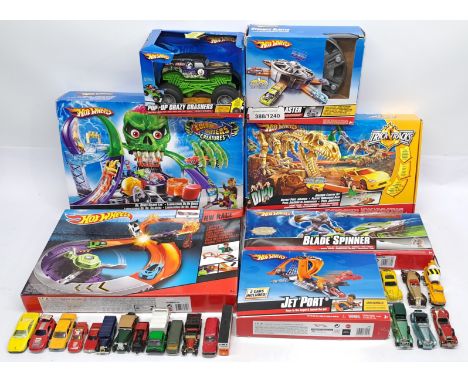 Mattel Hot Wheels, a boxed &amp; unboxed Playset &amp; Car&nbsp;group. &nbsp;Includes Dr. Bones Colour Lab, Jet Port &amp; Po
